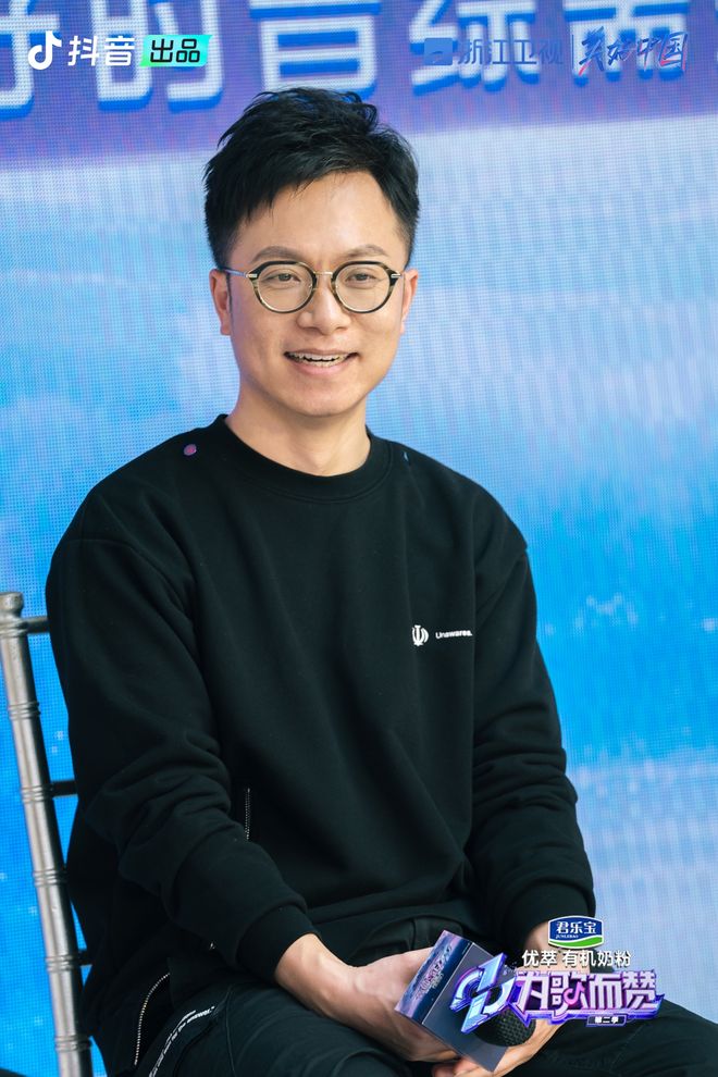 伟大的缺席 相关产品