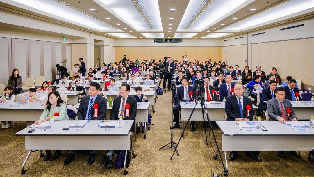 佩小姐的奇幻城堡 相关产品