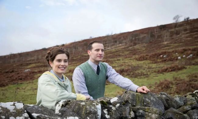 亲密的外人 相关产品