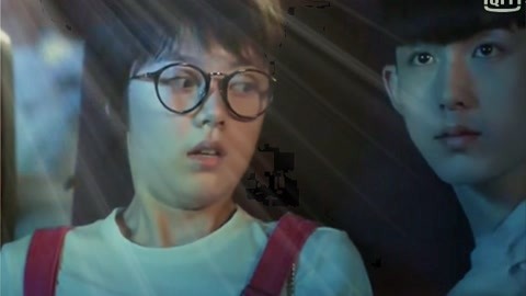 你和我一样不正常 相关产品